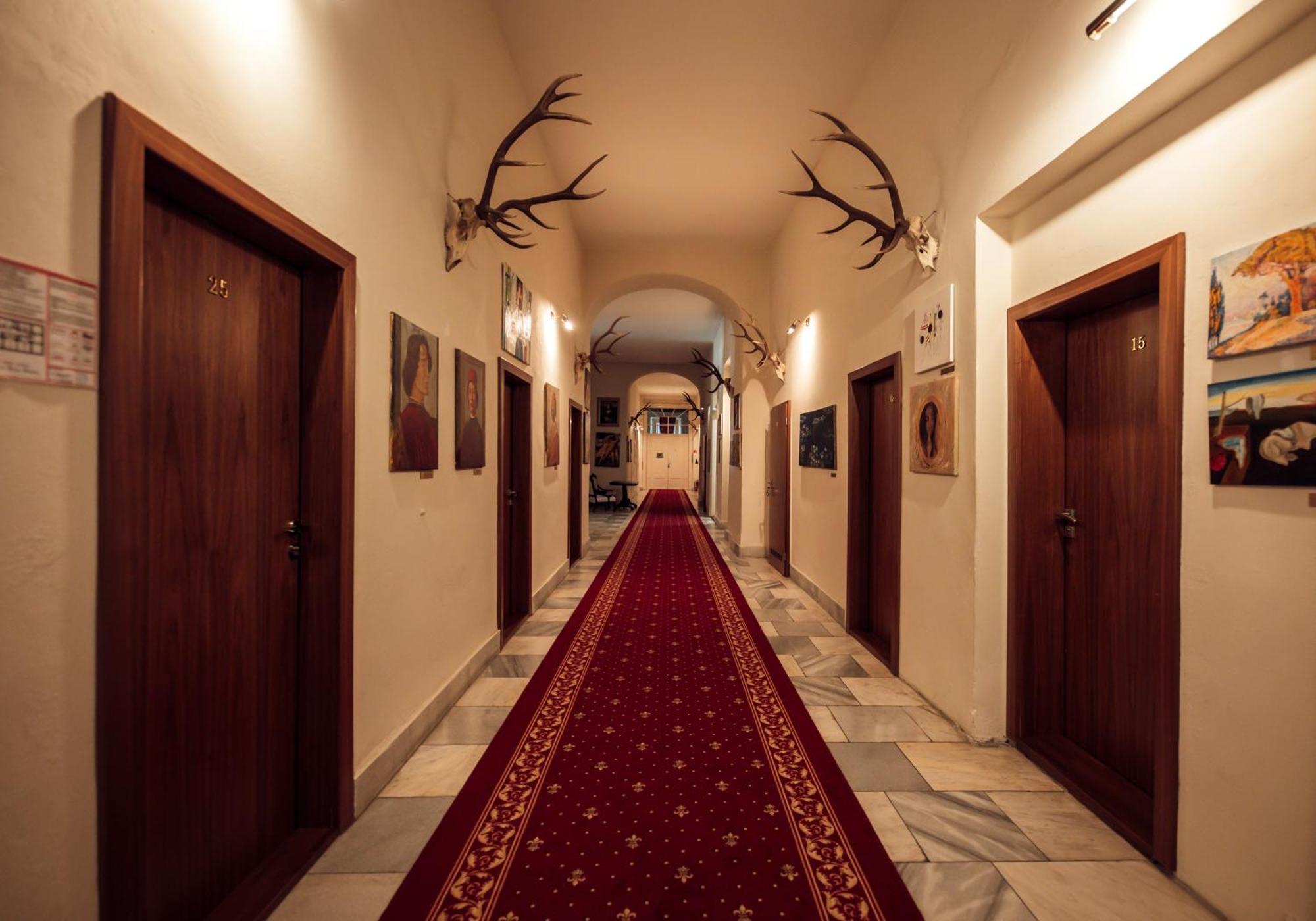 Hotel Kaštieľ Mojmírovce Exterior foto